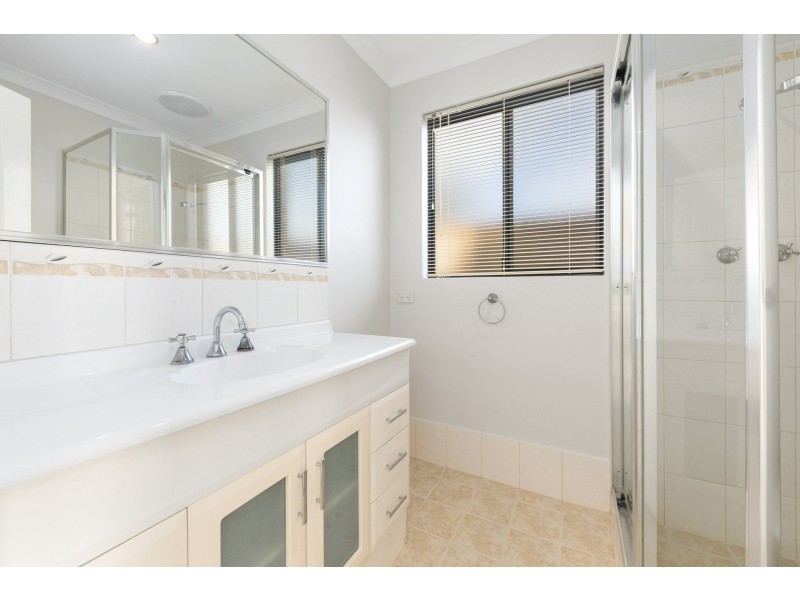 2/8 Westlake Street, Wilson WA 6107