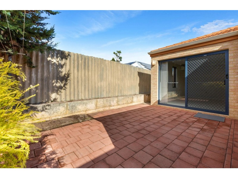 2/8 Westlake Street, Wilson WA 6107
