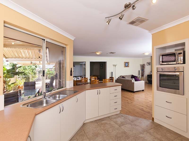 38 Ashmore Avenue, Canning Vale WA 6155