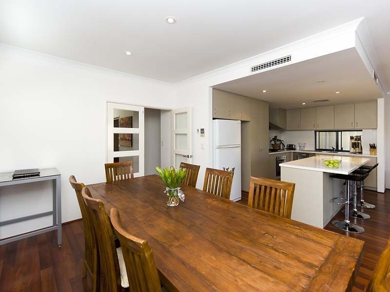 15a Surrey Road, Wilson WA 6107