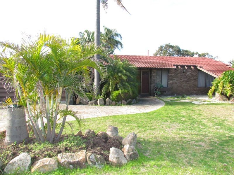 11 Glencairn Way, Parkwood WA 6147