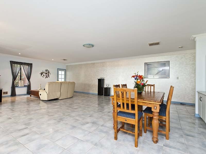 153 Glen Iris Drive, Jandakot WA 6164