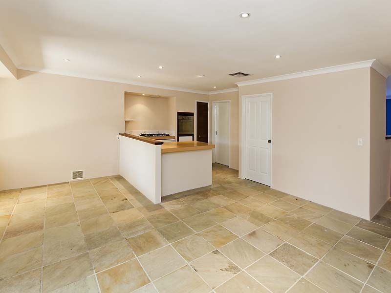 8b Pendock Place, Willetton WA 6155