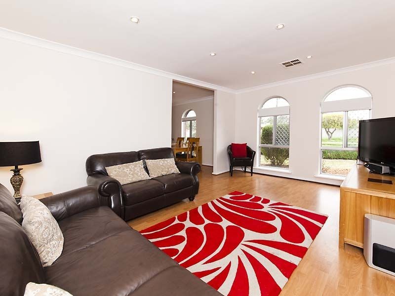 3 Meuller Way, Thornlie WA 6108