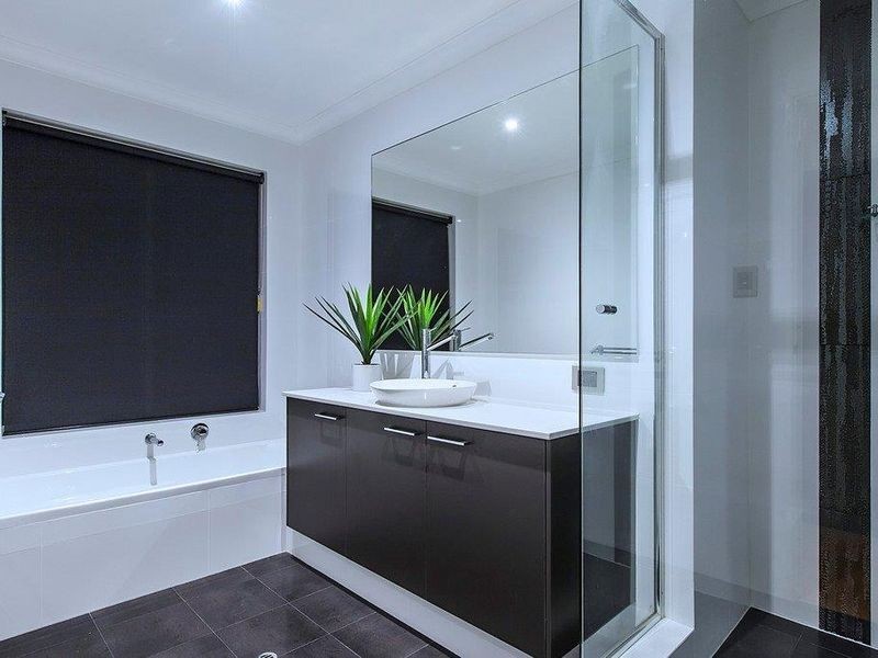 13 Amphion Place, Leeming WA 6149