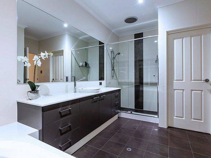 13 Amphion Place, Leeming WA 6149