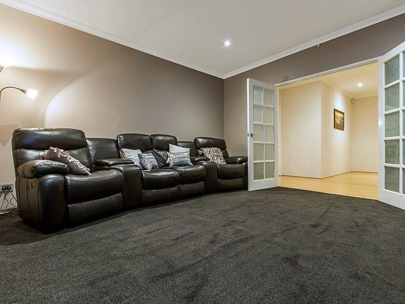 13 Amphion Place, Leeming WA 6149