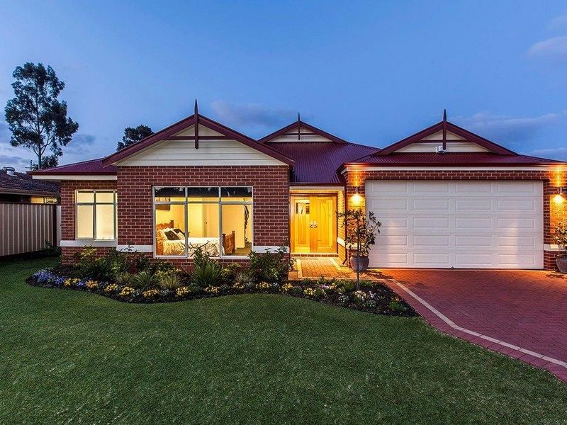 13 Amphion Place, Leeming WA 6149