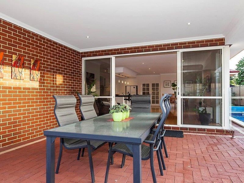 13 Amphion Place, Leeming WA 6149