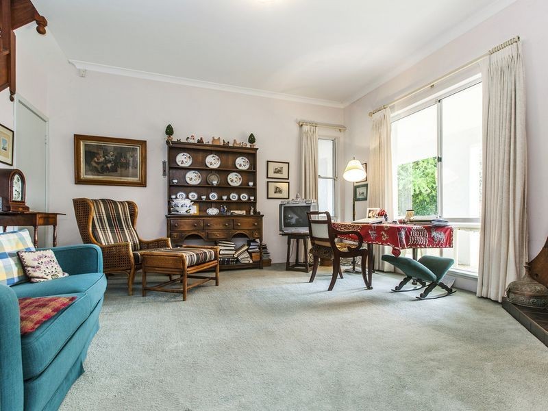 12 Modillion Avenue North, Shelley WA 6148