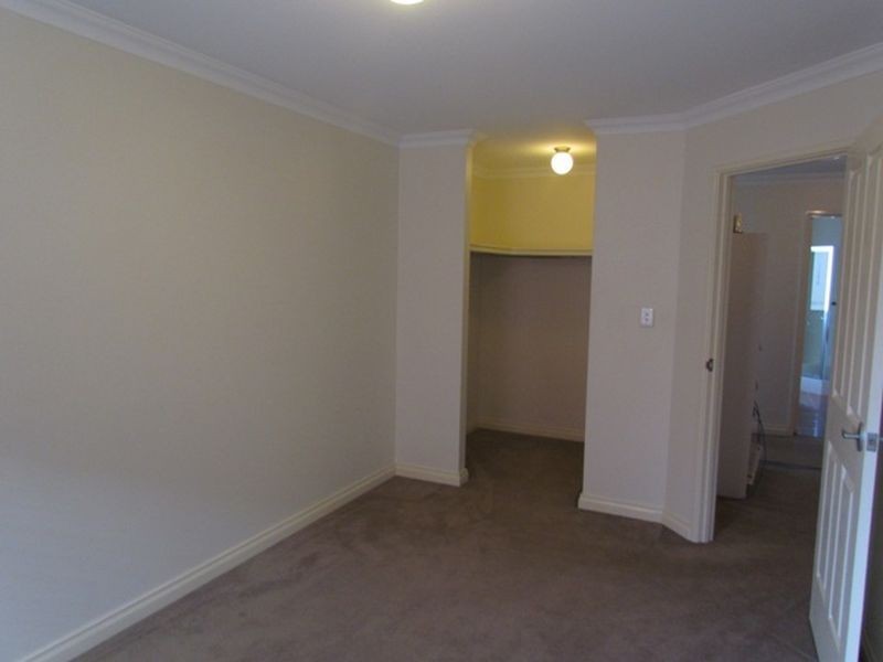 6/8 Hillcrest Road, Kewdale WA 6105