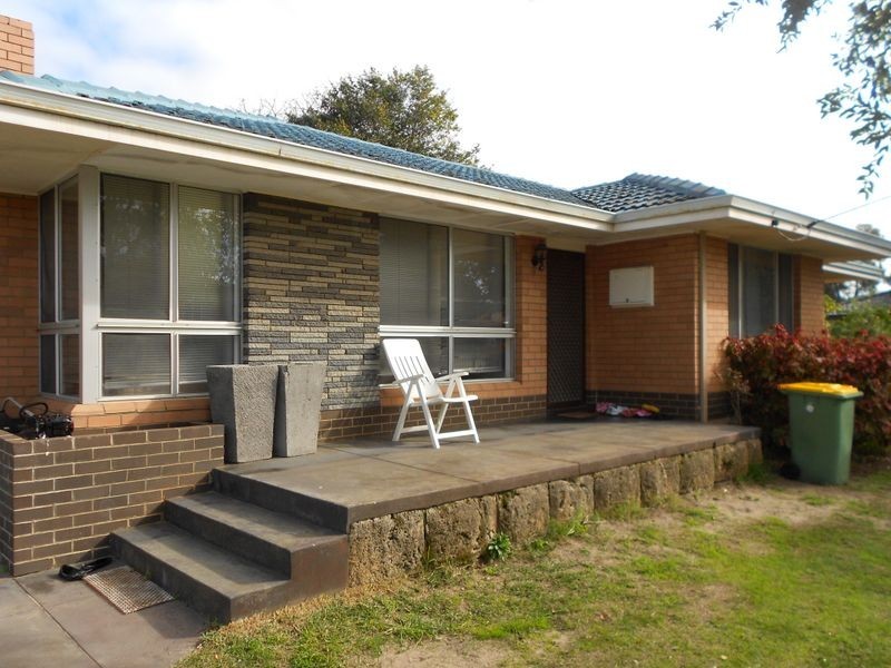 15 Tudor Avenue, Shelley WA 6148