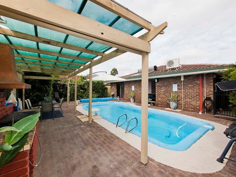 19 Periwinkle Way, Parkwood WA 6147