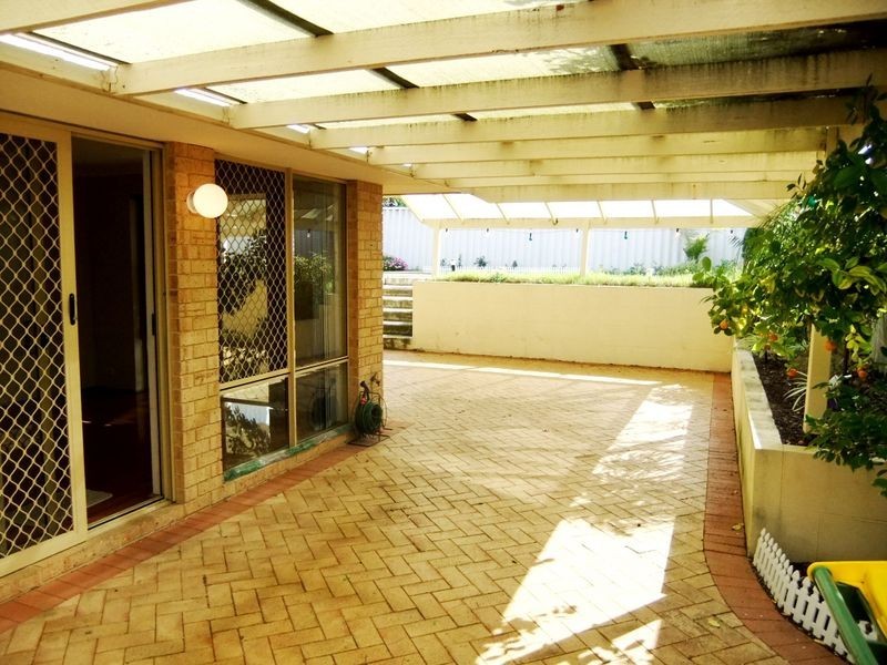 4 Prockter Gardens, Leda WA 6170