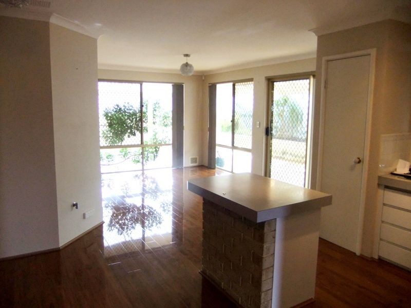 4 Prockter Gardens, Leda WA 6170