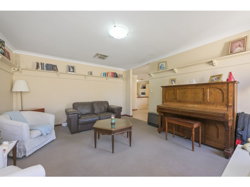 2/17 Dawson Road, Brentwood WA 6153