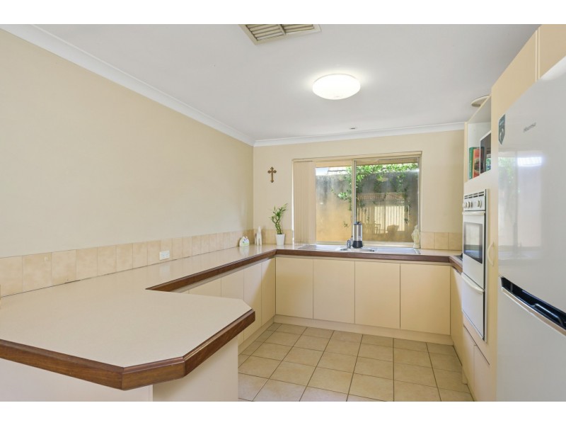 2/17 Dawson Road, Brentwood WA 6153