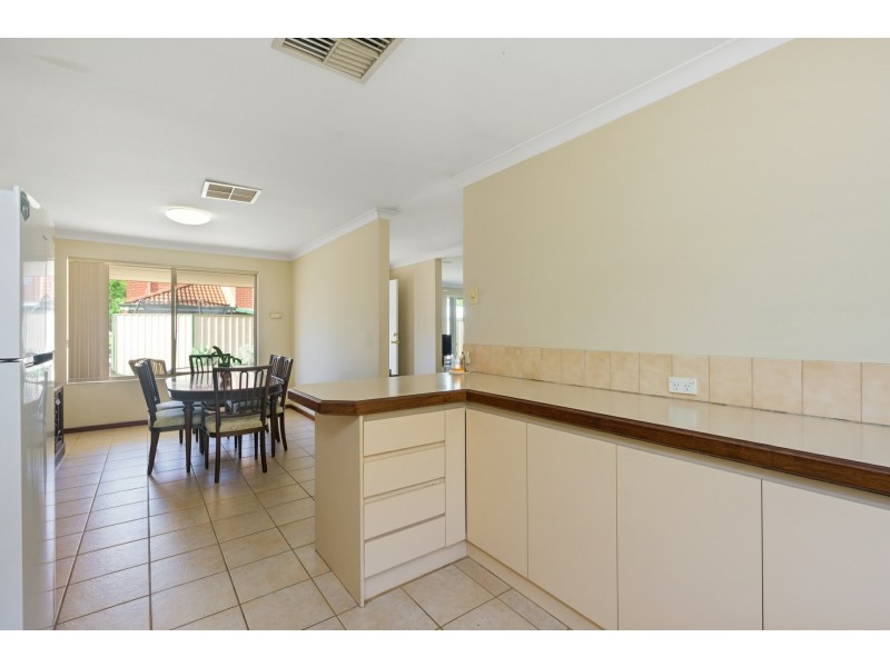 2/17 Dawson Road, Brentwood WA 6153