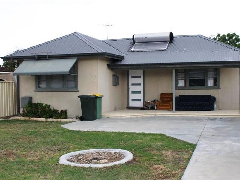 69 Bungaree Road, Wilson WA 6107