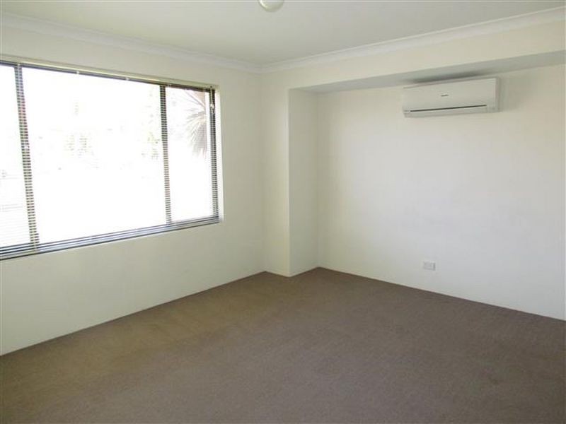 6 Viking Way, Darch WA 6065