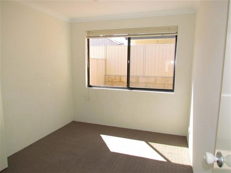 6 Viking Way, Darch WA 6065