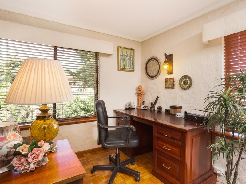 9 Delwood Place, Willetton WA 6155