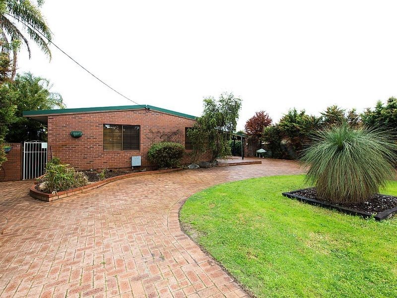 17 Zinnia Way, Willetton WA 6155