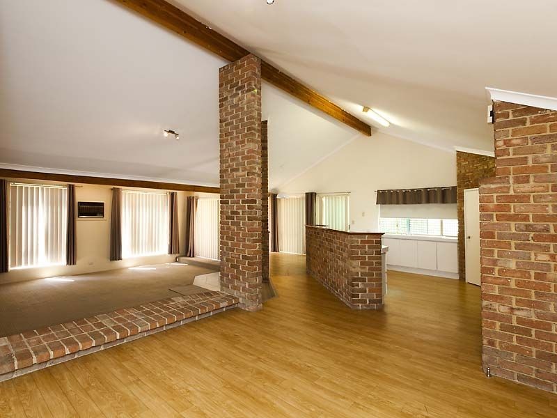 10 Alaric Court, Parkwood WA 6147