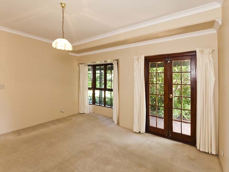 10 Alaric Court, Parkwood WA 6147