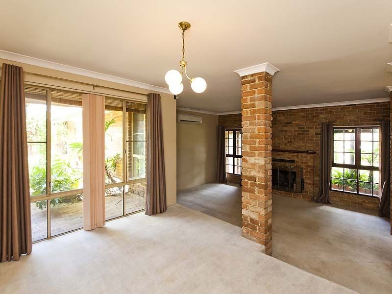 10 Alaric Court, Parkwood WA 6147