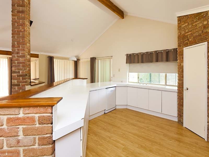 10 Alaric Court, Parkwood WA 6147