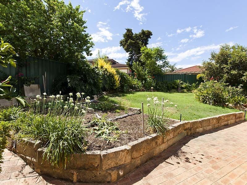 10 Alaric Court, Parkwood WA 6147