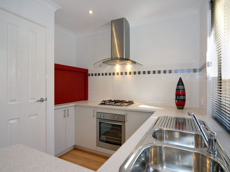 55 Amberley Way, Westminster WA 6061