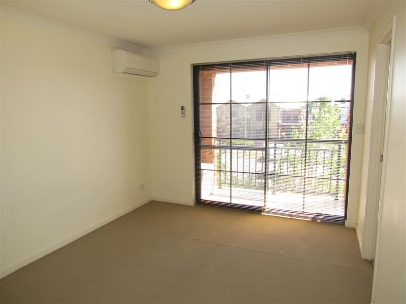 2/4 Lichfield Street, Victoria Park WA 6100