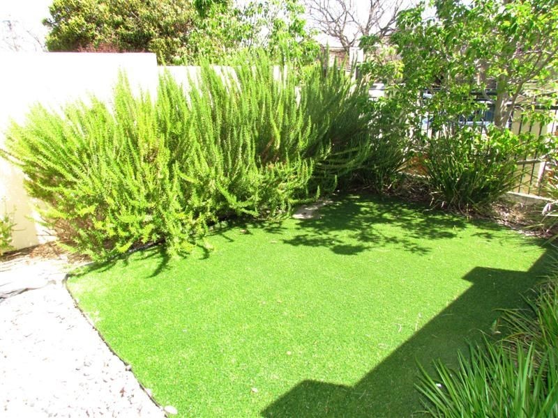 2/4 Lichfield Street, Victoria Park WA 6100