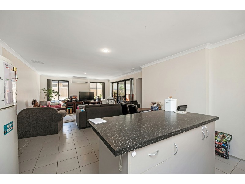 11 Bunratty Link, Canning Vale WA 6155