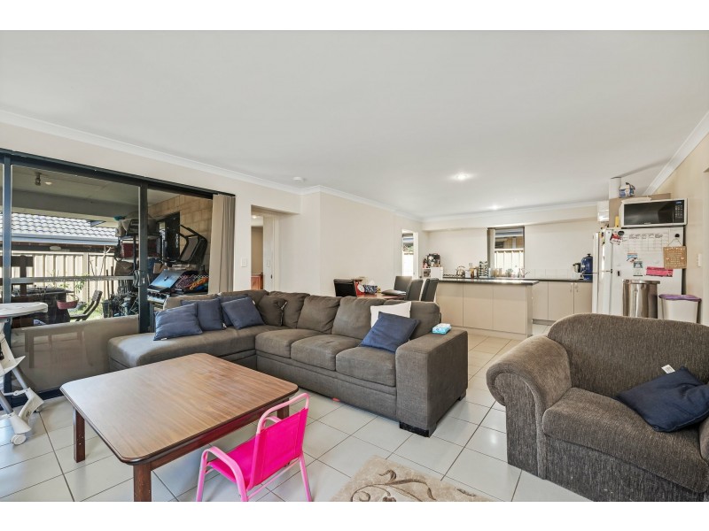 11 Bunratty Link, Canning Vale WA 6155