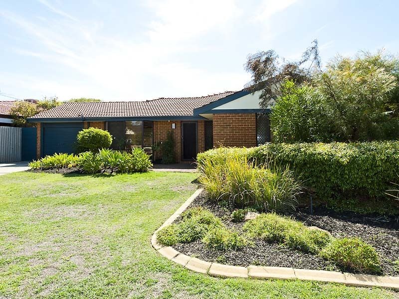 11 Pelican Place, Wilson WA 6107