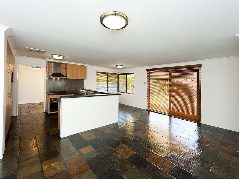 11 Pelican Place, Wilson WA 6107
