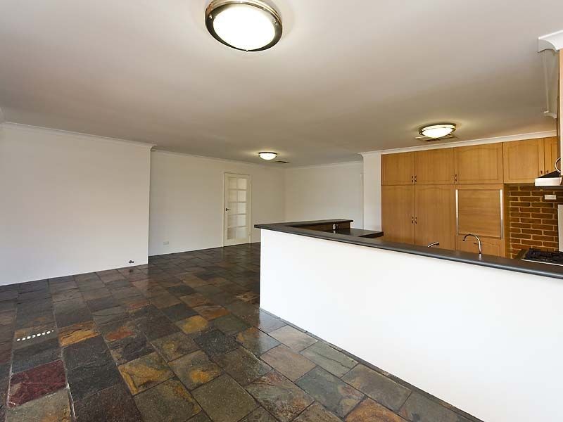 11 Pelican Place, Wilson WA 6107