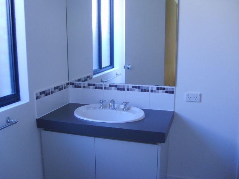 5 Ostling Av, Bertram WA 6167