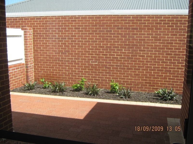 18/54 Sixth Rd, Armadale WA 6112