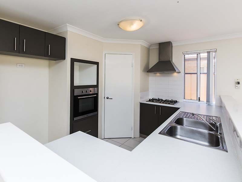 7/54 Sixth Road, Armadale WA 6112