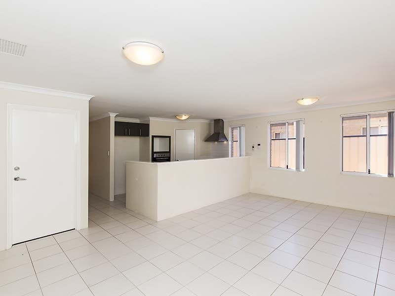 7/54 Sixth Road, Armadale WA 6112