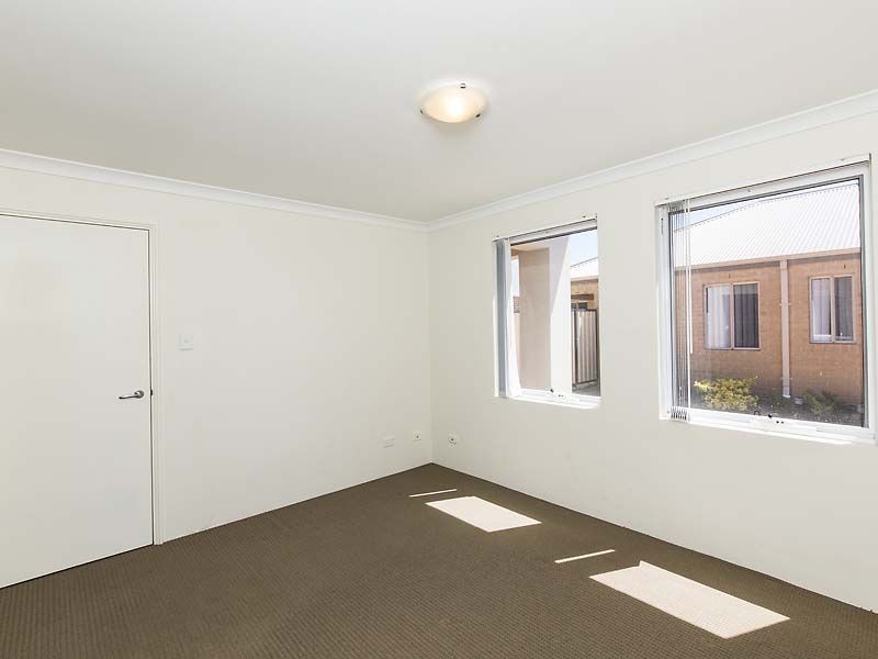 7/54 Sixth Road, Armadale WA 6112