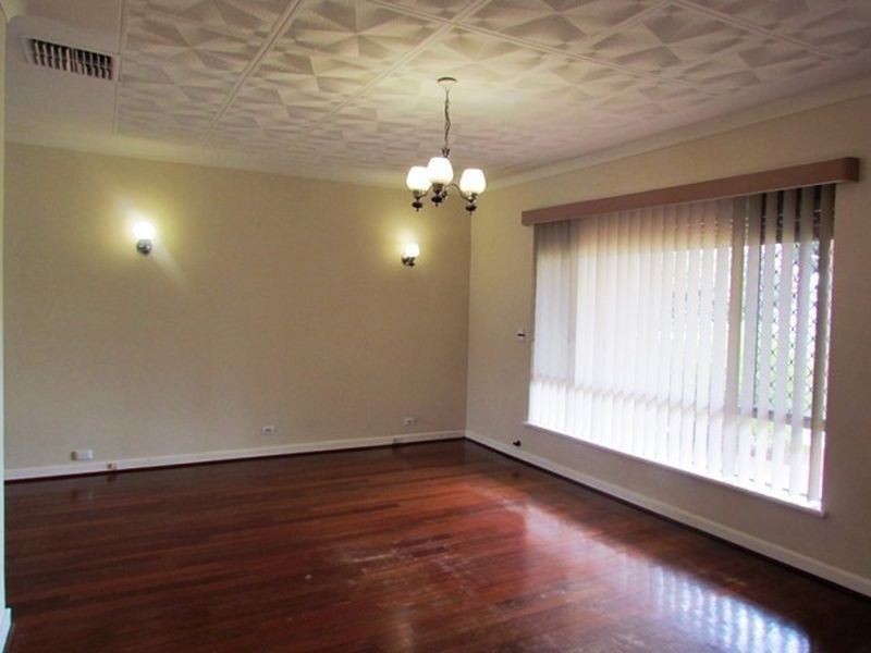 17 Barber Place, Riverton WA 6148