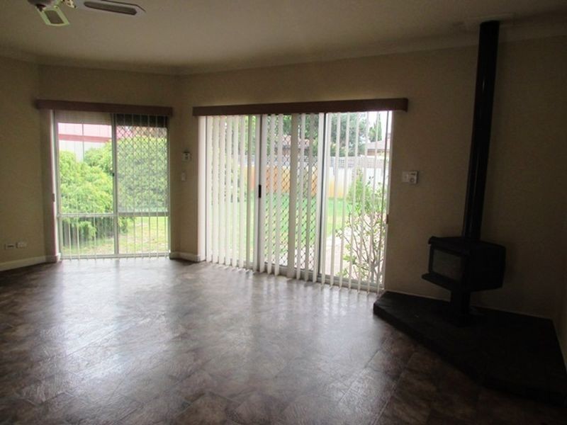 17 Barber Place, Riverton WA 6148