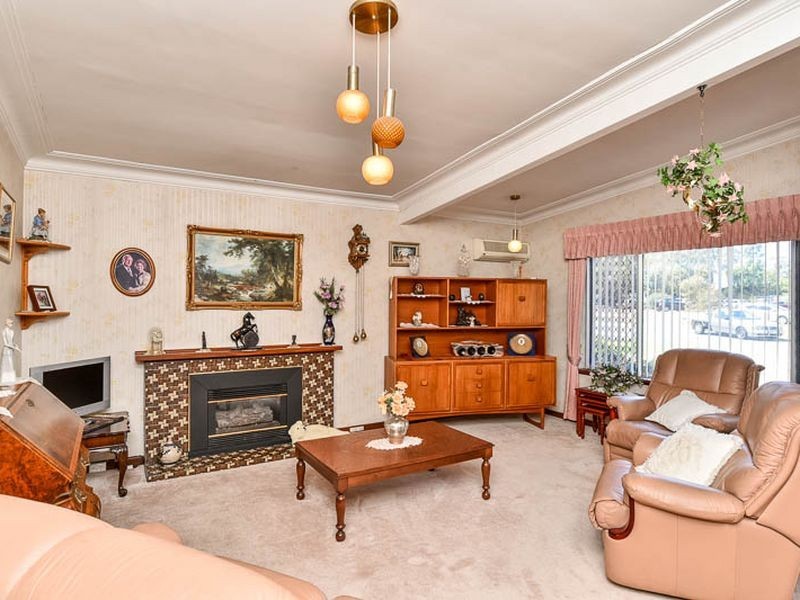 6 Tricia Court, Shelley WA 6148