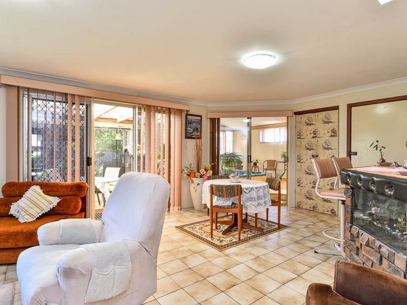 6 Tricia Court, Shelley WA 6148