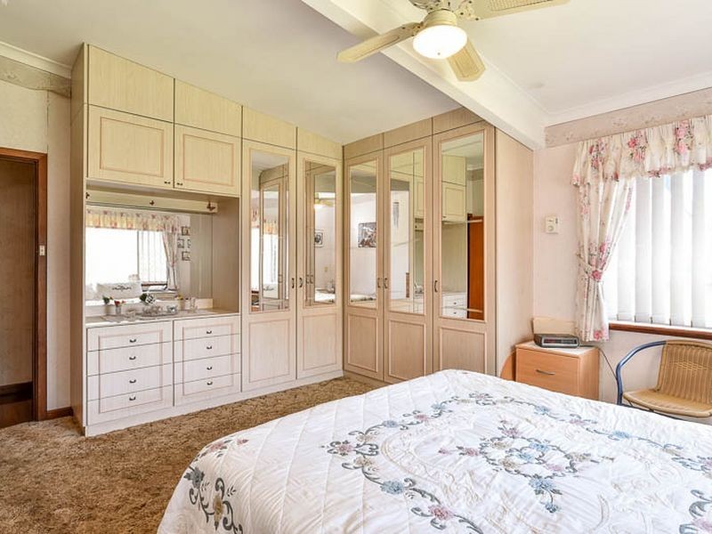 6 Tricia Court, Shelley WA 6148